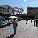 시애틀의 대표적인 재래시장인 파이크 플레이스 마켓(Pike Place Market) 이미지