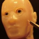 '살아있는 피부'를 가진 얼굴형 로봇 제작. 사람의 세포 배양. 이미지