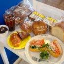 재송어린이도서관 앞 횡단보도 | 화정역 카페 일산 맛집 대형카페 브런치도 맛있는 빽다방 빵연구소 화정