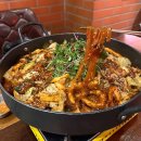 우먼로드중앙점 이미지