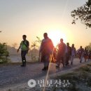 [상월결사 인도순례 26일차] 아침저녁 모기떼·한낮의 무더위 가로지르며 나아간다 이미지