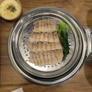 7362 | 맛집] 보들한 보쌈도 맛있지만 통통한 가리비가 들어간 칼국수가 진짜 맛있는 화락관 신촌 본점 후기 🍚