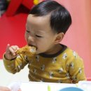 닭다리잡고삐약 이미지