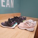 뽀얀 신발 빨래방 이미지