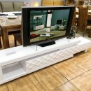 구평가구단지/이갤러리:하이모던 디자인으로 미니멀리즘을 반영한 로맨스 거실장 이미지