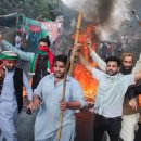파키스탄 당국이 전 총리를 체포하려고 시도하자 충돌이 발생 이미지