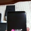 Lgu+ V30 64기가 블루 색상 최상급 -＞ 구성품 풀박스 미사용 통신3사 사용가능 쿨거래시 각종 젤리케이스. 셀카봉. 충전기세트. 이어폰. 보조배터리 미사용 이미지