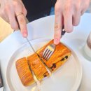 성내동화장실 | jyp사옥 근처 강동구 성내동 카페｜뺑오스위스와 흑백 아인슈페너가 맛있는 페이브베이커리