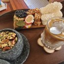 새로나찻집 | [속초찻집 / 속초카페] 분위기에 취하고 맛에 반하는 속초느좋카페, '빙담소' 솔직 후기!
