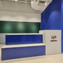 ㈜중앙 메가프라자 | [현대디자인퍼니처] 홍대AK플라자 메가캠퍼스 피규어존 전시 집기 제작·시공 올인원 솔루션