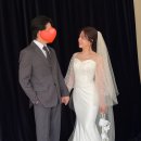 광천통앞 - 우 | 메종드힐 스튜디오 오전 촬영 후기 ㅣ 하늘색 대문, 검은색 배경, 야외