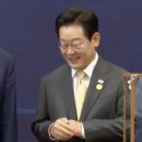 왜 트럼프는 &#39;천마총 신라 금관&#39; 선물에는 반응이 없었을까 이미지