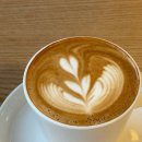 수원성 | 남춘천역 카페 키리엘 ☕️ 인생 티라미수와 모노크롬 커피의 완벽한 조합 (춘천 퇴계동 핫플)
