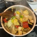 헬핏 | 인생 책 속에서 사라져버린 그 메뉴를 찾아서 - <피프티피플> 구판 속 토마토곱창 만들어보기