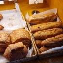 동내빵집 | 춘천 빵지순례 2탄│동내빵집 소금빵 후기