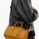 이백이몰 | 코치 컴퍼스백으로 스타일과 실용성 두 마리 토끼를 잡자!