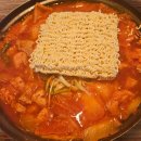 네오치킨 | 신촌 단체 술집 추천 | 연대 골목 치킨포차 네오치킨 방문 후기 (단체 모임·데이트·회식 장소)