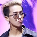 유아이 안경 이미지