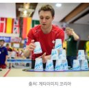 12개의 컵의 마법 스포츠 스태킹 이미지