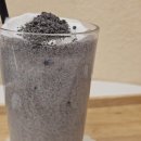 고품격커피공장 | 방배동떡마당카페 고품격커피공장방배동떡마당점 | 흑임자라떼 딸기모찌 카스테라인절미 후기