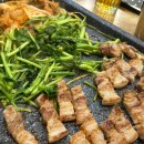 통돼지 | 신사 미나리 삼겹살 연초모임 추천 통돼지네 본점 후기