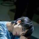 [기사] 변우석 ‘아련한 눈빛+우월한 기럭지’ 압도적 존재감…“비하인드도 화보네” 《스포츠경향》 이미지