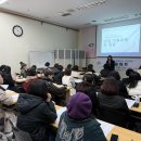 손끝에서 피어나는 네일아트 이미지