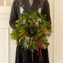 (12/15) 크리스마스 리스 만들기 | [DIY] 어니스트플라워로 만든 크리스마스 생화 리스: 의미부터 만드는 법까지 완벽 가이드🎄