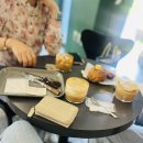 [서촌]청와대 옆 커피집☕️햇살맞으며 아인슈페너 한 잔? “아키비스트 서촌점”