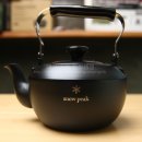 스노우피크 포인트기프트 블랙주전자 PG-160 / Snow Peak Point Gifts Teapot Classic 0.7 Matte Black / 캠핑주전자 캠핑포트 힐링캠핑 이미지