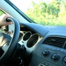 자동차와사람들 이미지