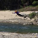 인제 여행] 푸른 강물위로 스치듯 날아가는 내린천 수변공원 짚트랙 스카이 이미지