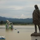 소양강처녀상 앞 이미지