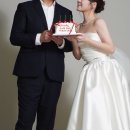 임방울대로826번길 | 결혼기념일 웨딩촬영 소품 추천 평생 보관 가능한 체리 모형케이크