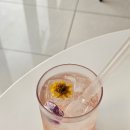 군북-10 | 함안 군북 충무신병교육대 3분 내 카페 리블루밍｜복숭아 과즙 터지는 시그니처 에이드 추천