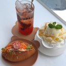 럽망고 | 제주 동쪽 구좌브런치카페 '세화카페텐더럽', 세화해변 바다뷰 디저트 빙수 맛집