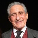 【아서 블랭크(Arthur Blank) (1953)】"유산의 95%를 자신의 재단에 기부하기로 약속" 이미지