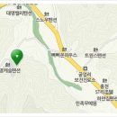 산골짜기 하얀집 이미지