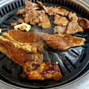 홍송숯불구이 이미지