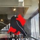 대구 동성로 카페 &lt;레이븐 RAVEN&gt; 후기_알수없는컨셉의 카페_뭔가 묘한데 매력있는_다양한 디저트 보유