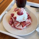 알레스포드 | 전주 한옥마을 카페 알레스포드 딸기케이크 맛집, 데이트하기 좋은 곳
