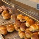 루아 베이커리(Lua Bakery) | 여의도 소금빵 맛집 루아 베이커리 카페추천
