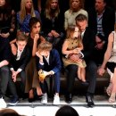 호날두 : 내가 베컴 보다 미남이다. 나 여자들한테 인기는 여러분도 다 알지? 이미지