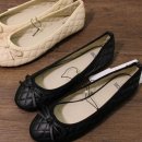 단아한 신발 이미지