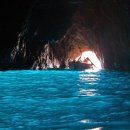 이태리 카프리섬의 `푸른 대리석동굴(the Blue Grotto)` 이미지