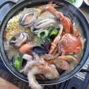 성산식당&국수면전문점 | 제주 성산일출봉 맛집 통문어 한 마리가 통째로 들어가는 비주얼 폭발 성산 해물라면 청호식당