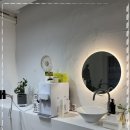 네일하는 강아지 이미지