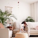 소년과 나무 이미지