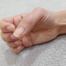 마디약국 | 손가락 마디 통증 원인 해결? 어썸패치로 손가락 관절염 미리 관리하는 법