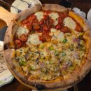 케이지팜(주) | 경의선숲길 맛집 고블린피자 화덕피자 벚꽃데이트 추천(내돈내산, 애견동반가능)